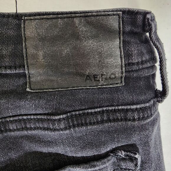 Aeropostale Womens Shorts Size 14 Denim Ripped Vintage High Rise Shorty Raw Hem - Picture 4 of 8